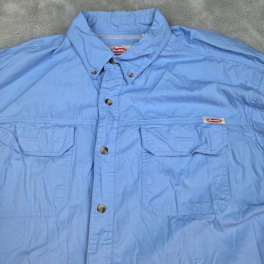 Berkley Fishing Shirt Mens XL SS Ventilated Mesh Back Utility Pockets Sky Blue